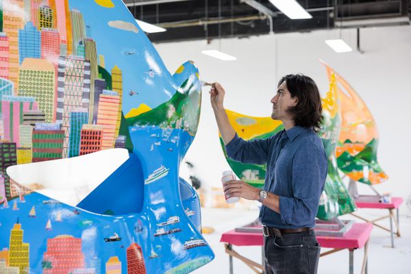 巨大化意大利面具出現愉景灣！ 意裔藝術家與愉景灣國際學校學生 創作4大面具 演繹意大利風情與海岸生活風情