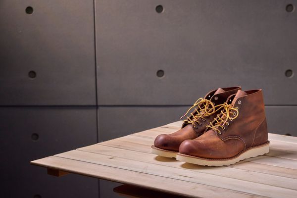 香港五金店引入Red Wing曾開倉減價$500！木村拓哉將美國工作鞋起死回生 日本90年代炒價曾達12萬日元 鞋底易蝕是刻意設計？