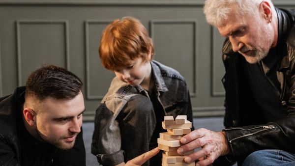 How to Set Boundaries With a Narcissistic Parent?