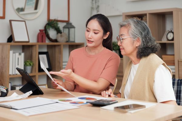 How to Protect Aging Parents From Financial Abuse (Step-by-Step Guide)