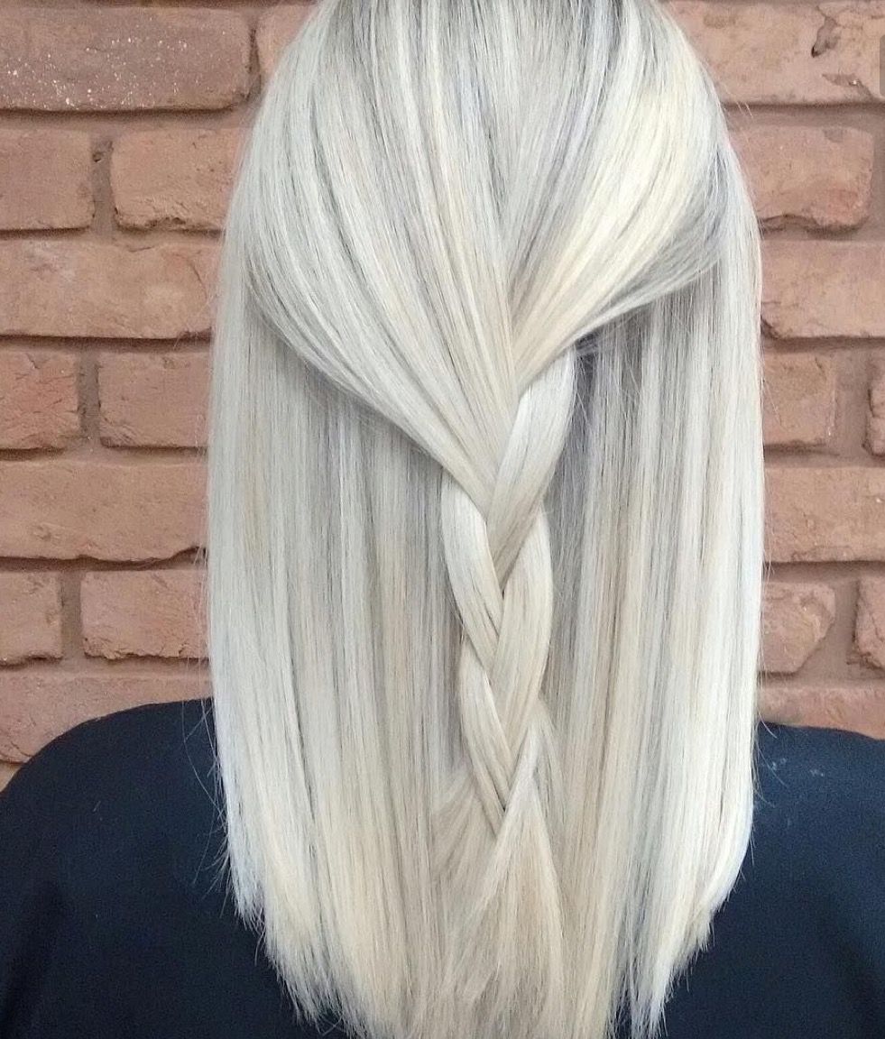 Trendy Haarfarbe-Platinblond :)