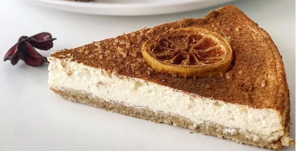 Fitness-Cheesecake aus Haferflocken. Ganz OHNE Mehl und Zucker. :P