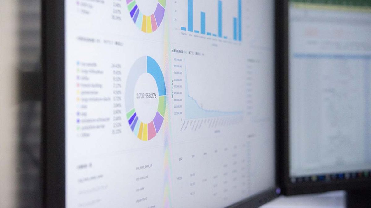Why Your Visuals are Failing and How to Fix the "Last Mile" of Business Intelligence