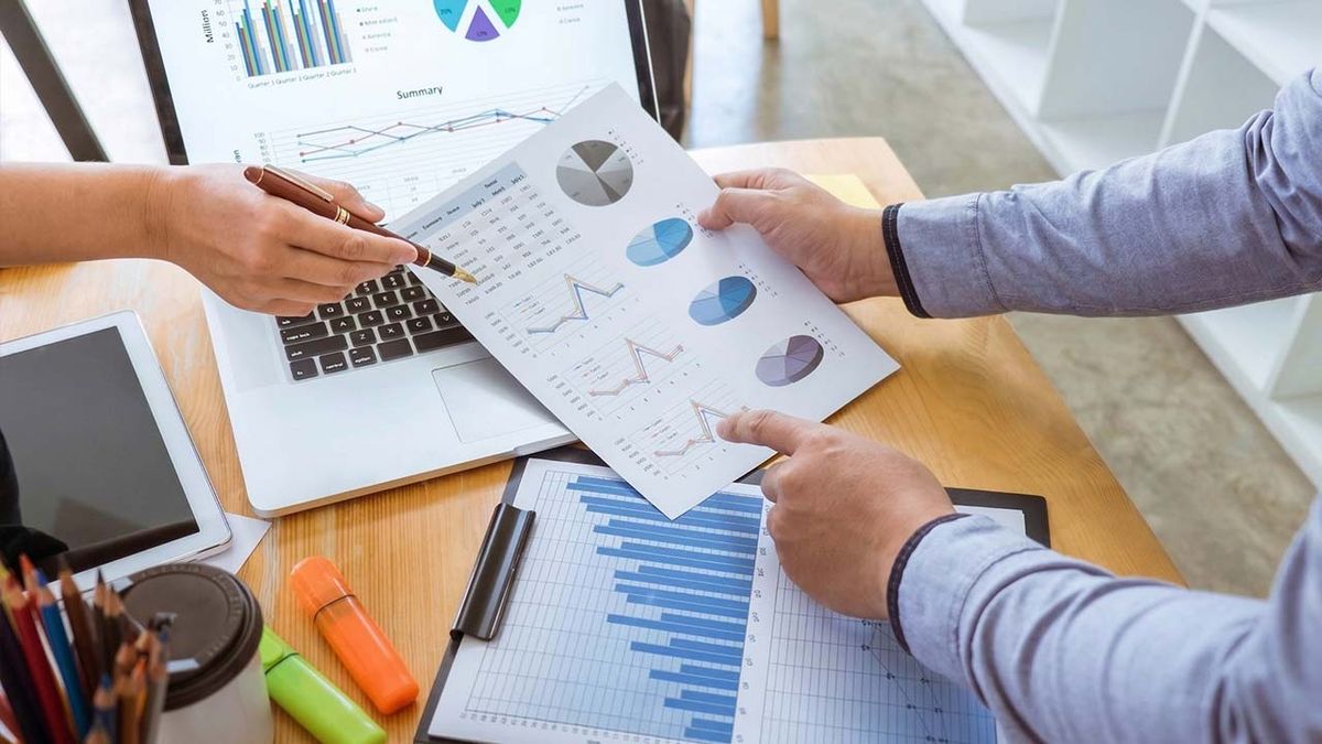 Spreadsheet Template For Sales Profit Calculation.