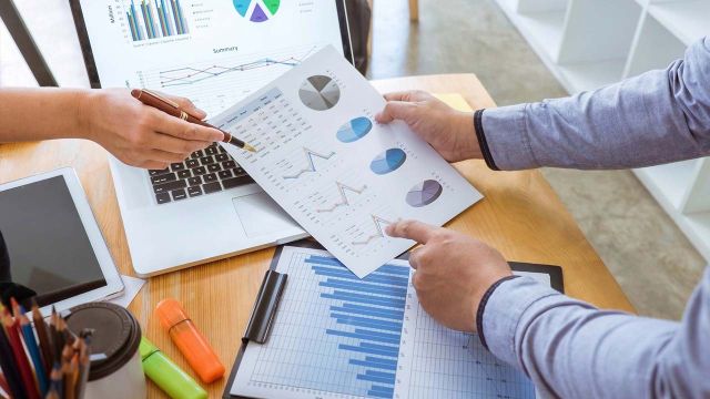 Spreadsheet Template For Sales Profit Calculation.
