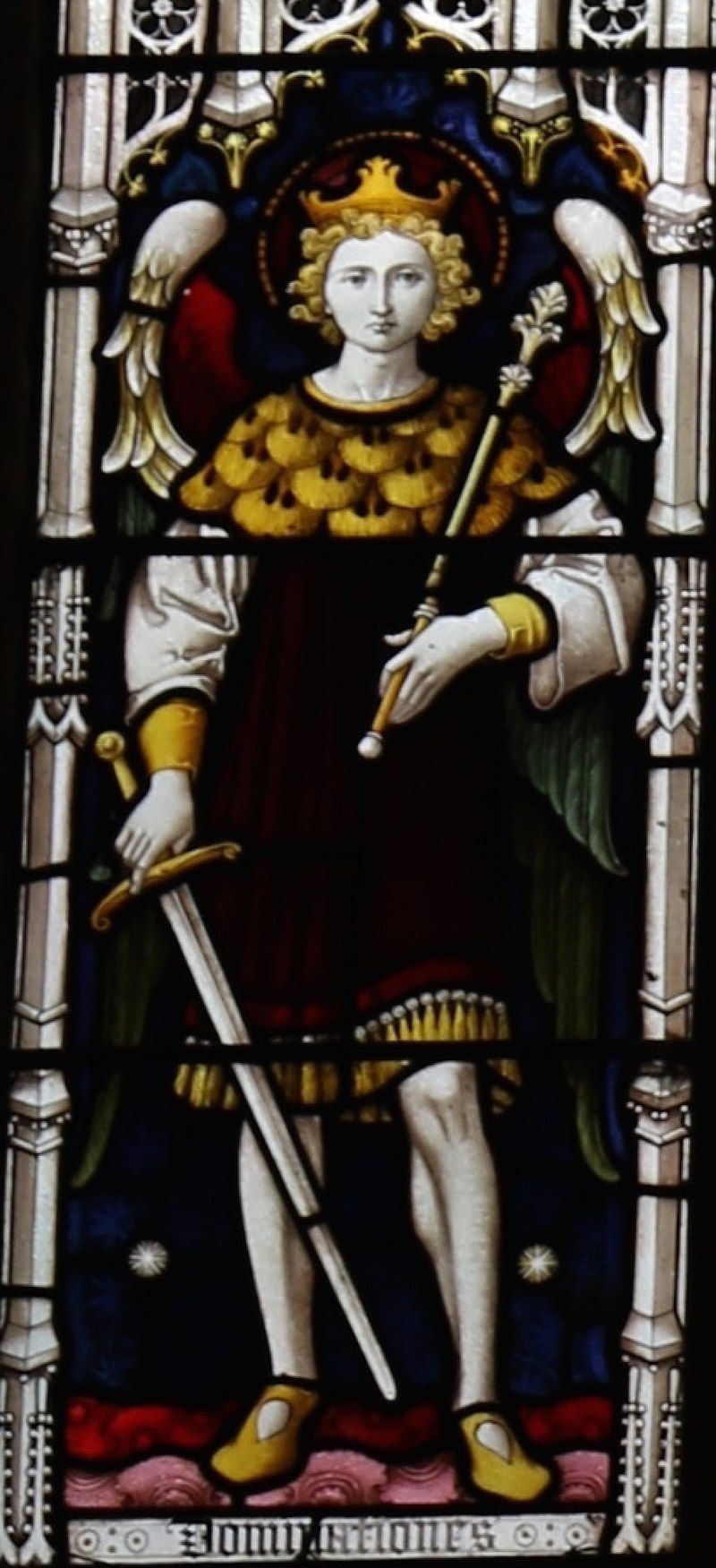 Representación angelical de una dominación, ubicada en la ventana occidental De la Iglesia de San Miguel y todos los ángeles en Somerton. Vía Wikimedia Commons.