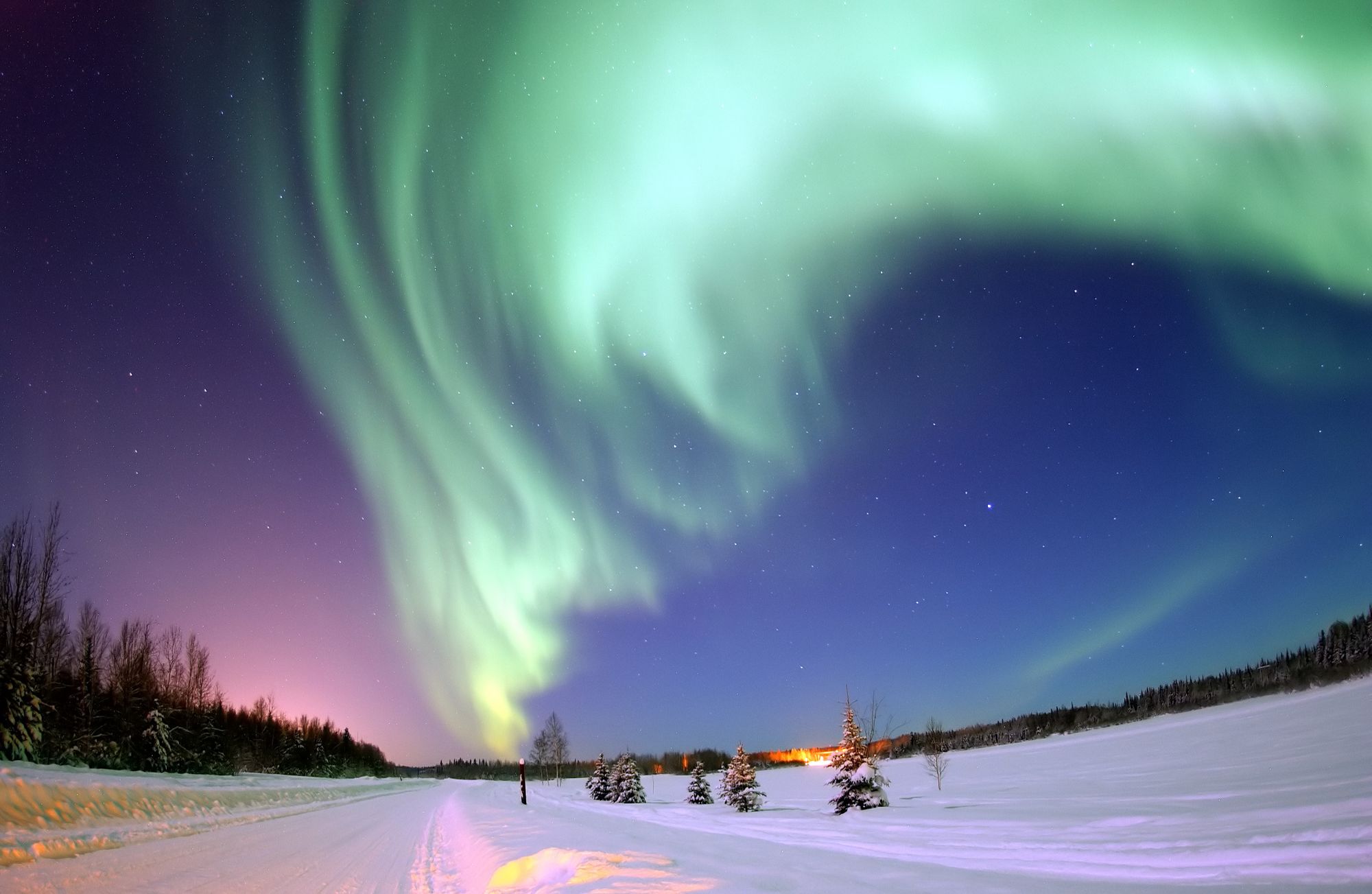 Aurora boreal captada en Alaska por una expedición de la Fuerza Aérea de Estados Unidos.
