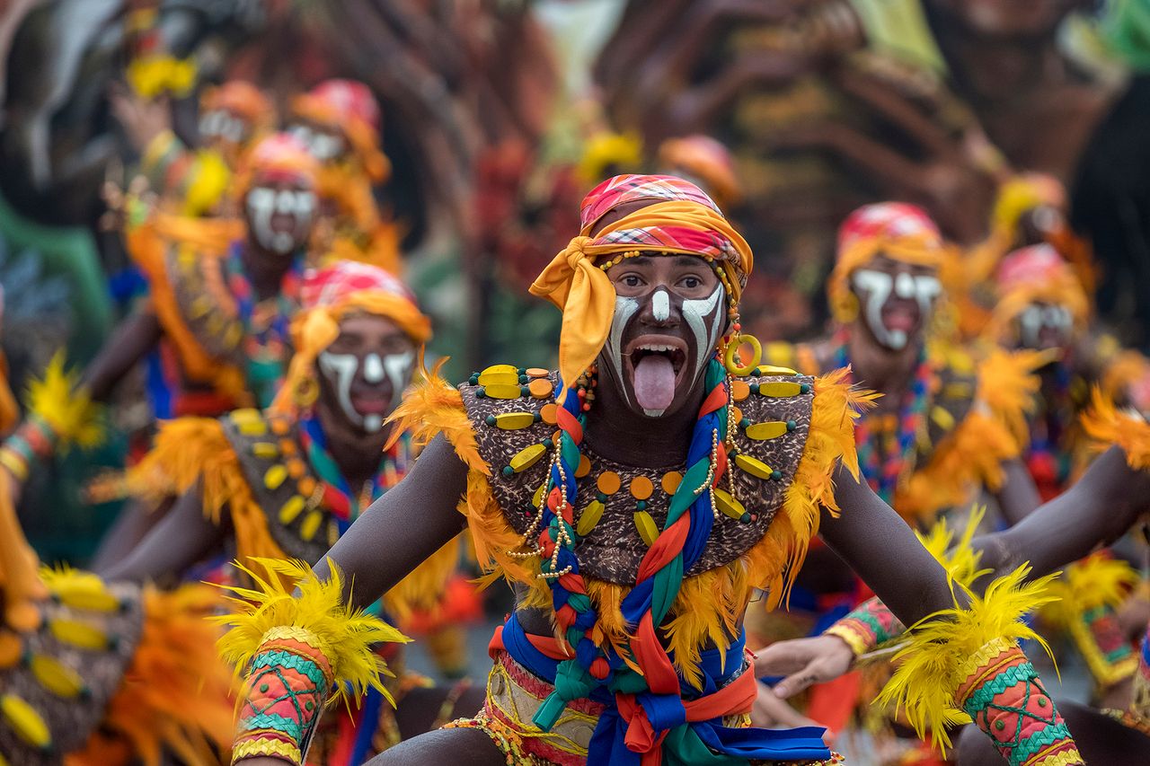 La diversidad cultural de Filipinas hace que existan diferencias regionales en muchos de las leyendas.