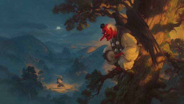 Un tengu de cara roja, alas oscuras y atuendo de monje de montaña observa desde un cedro a un niño que practica con una espada de madera en un claro bajo la luna