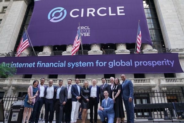 130: Circle IPOs, Jamie bends and Wall Street buys in