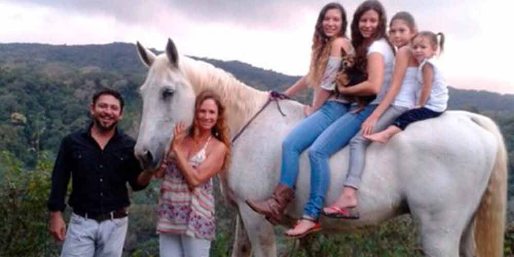 Rachel Candib: Your Trusted 2CostaRica Real Estate Agent for Finding Your Dream Property