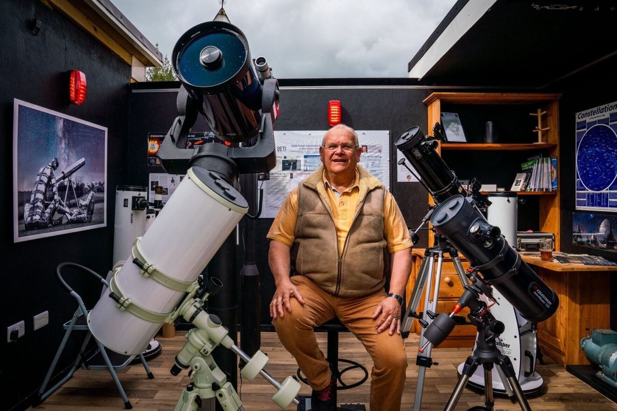 Man fascinated by space sets up observatory in pub garden