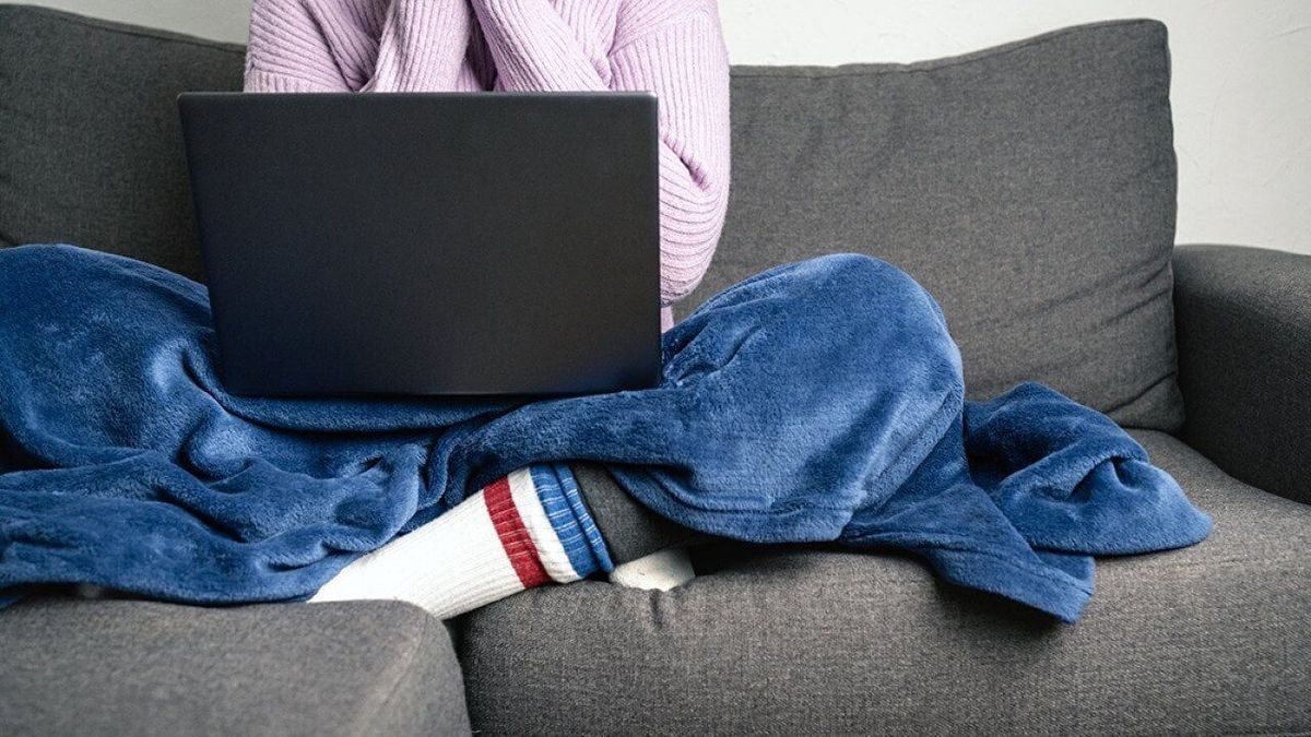 Why am I always cold? Possible causes, explained