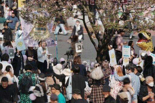 Japan allows joint child custody after divorce