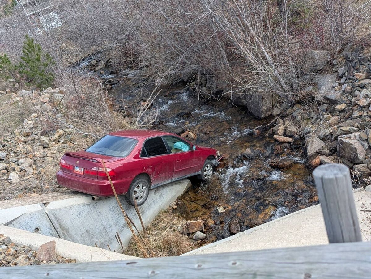 Jefferson City Fire Department warns after two vehicle incidents