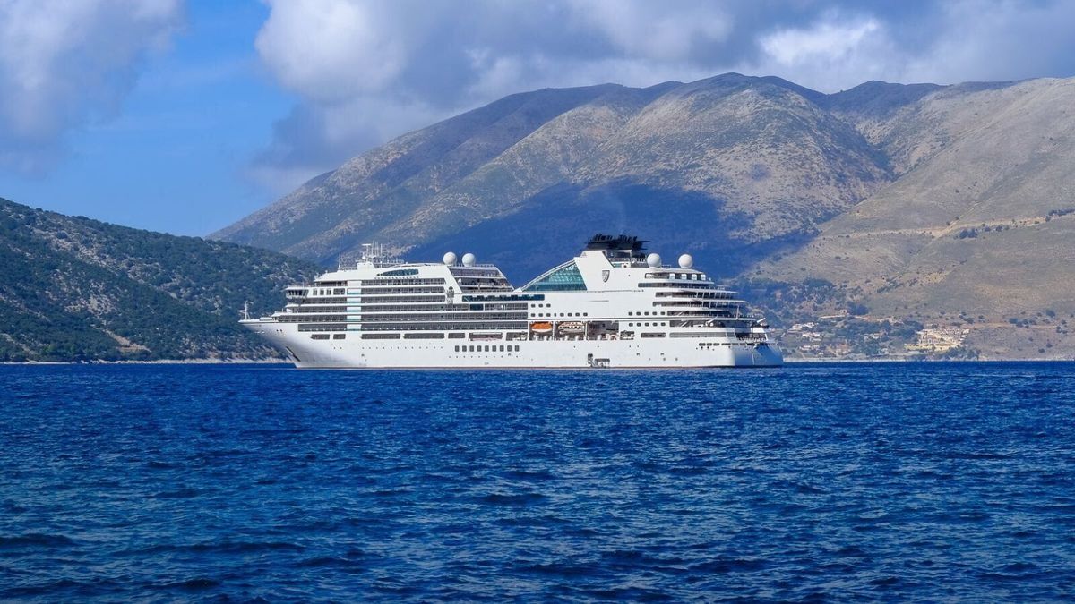 U.S. Travelers Trade Mega Cruise Ships for Bespoke Boutique Voyages, According to New Report