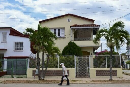Havana property market stirs as investors bet on political change
