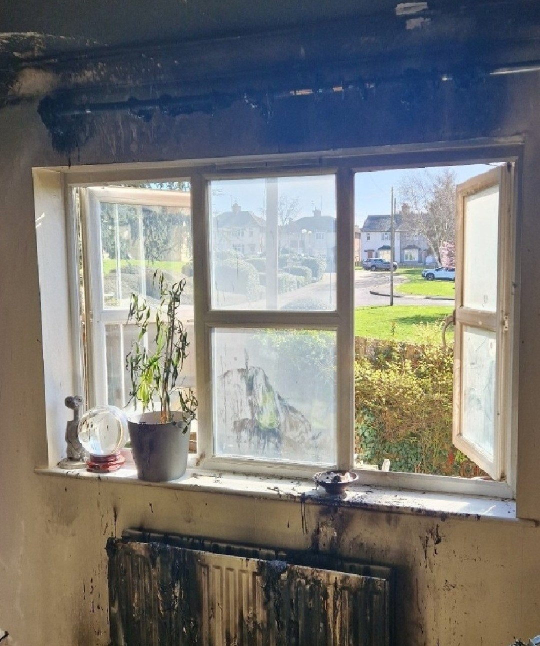 House fire caused by sunlight reflected through glass ornament