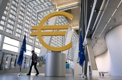 ECB warns of risks from Mideast war as it holds rates