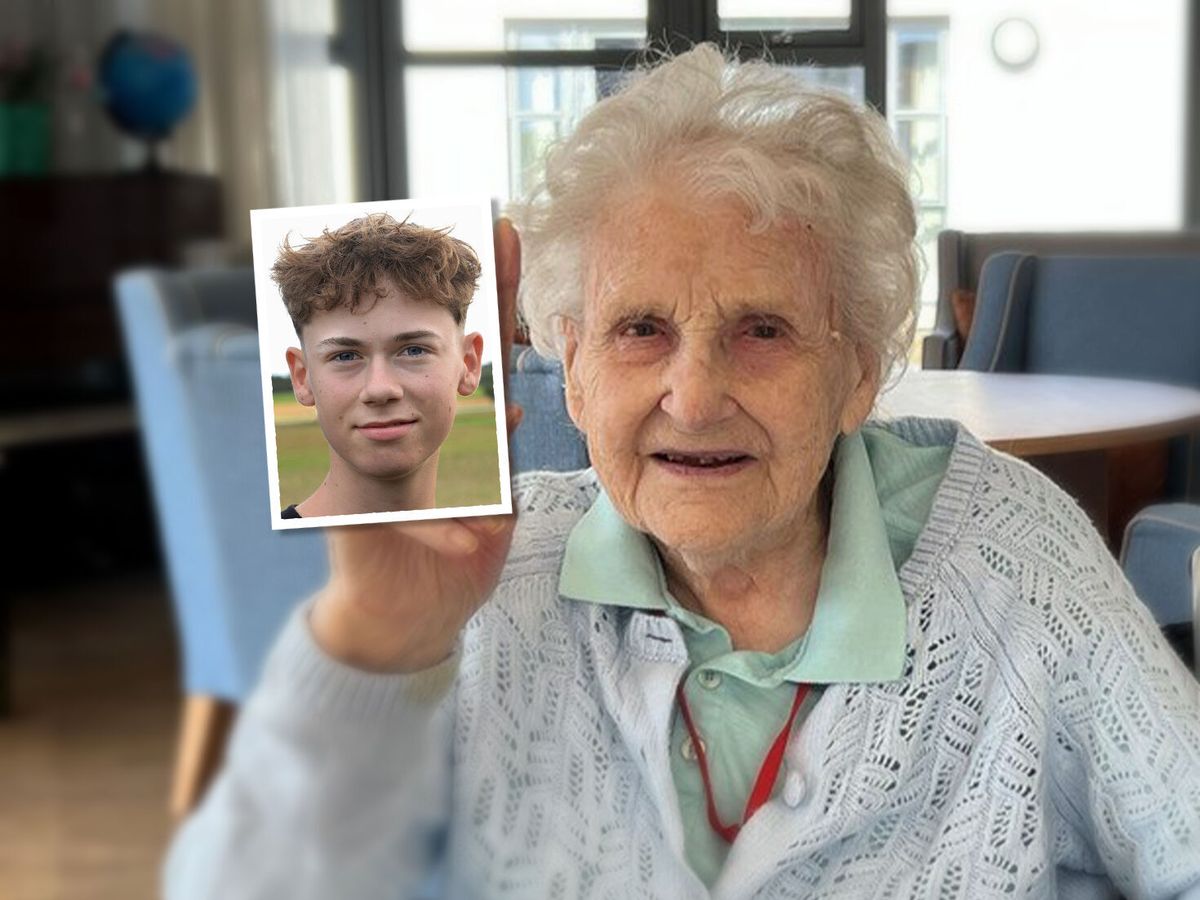 Teen writes 102-year-old WWII hero to thank her for her service