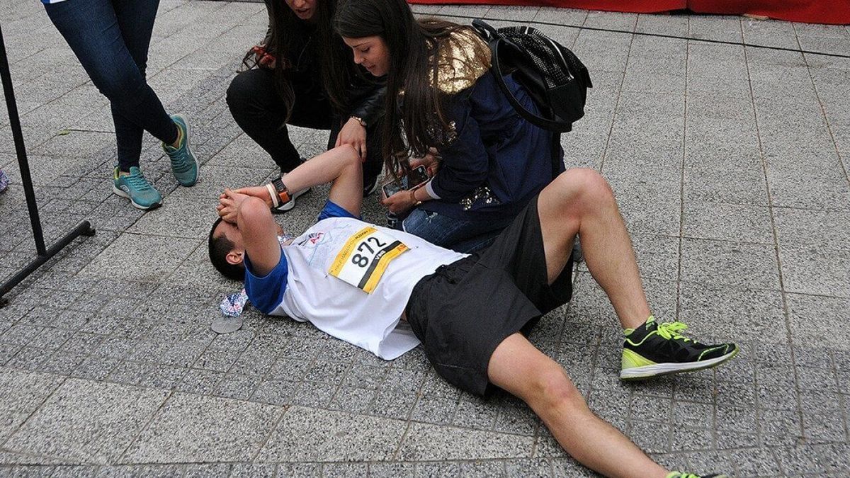 Heat stroke vs. heat exhaustion: Emergency response guide