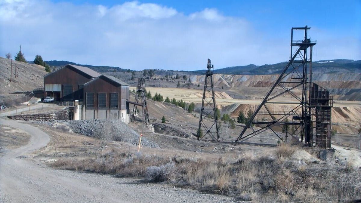 Butte mine waste repository chosen to store contaminated Superfund soil