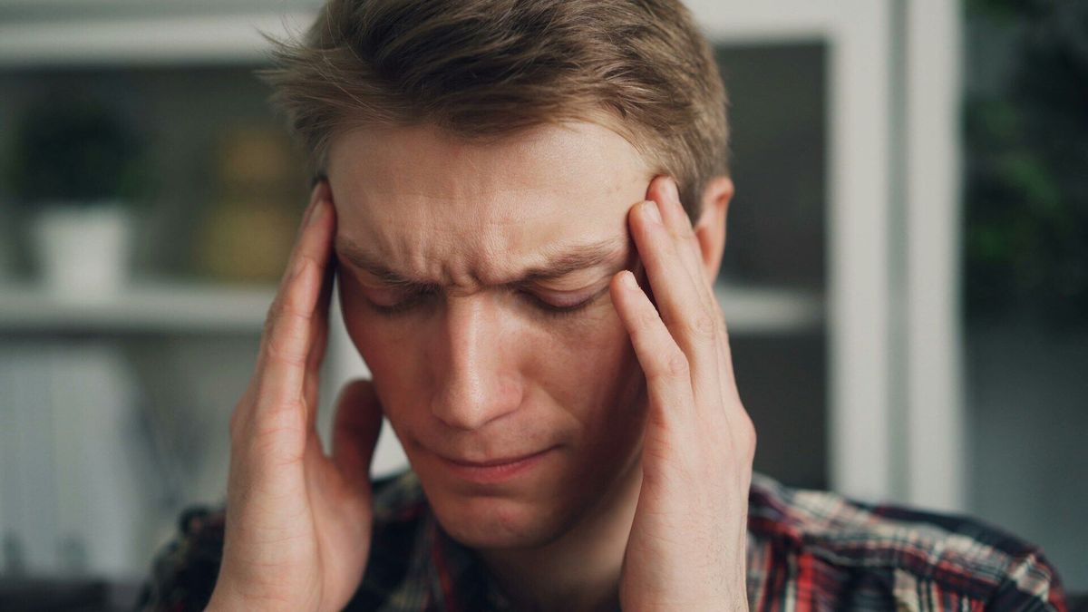 Study links air pollution and high temps to more migraine attacks