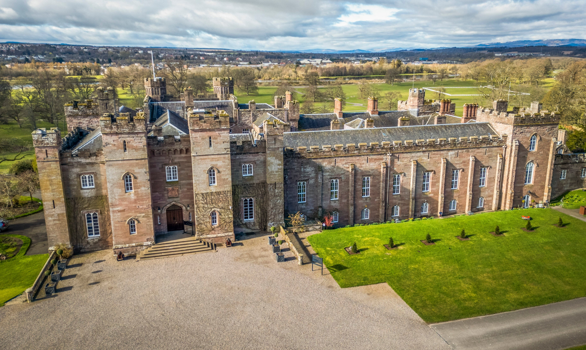 Palace where Scottish kings were crowned to reopen for 60th anniversary
