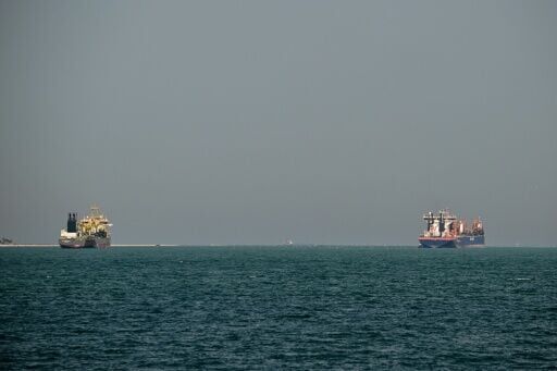 What cargo ships are passing Hormuz strait?