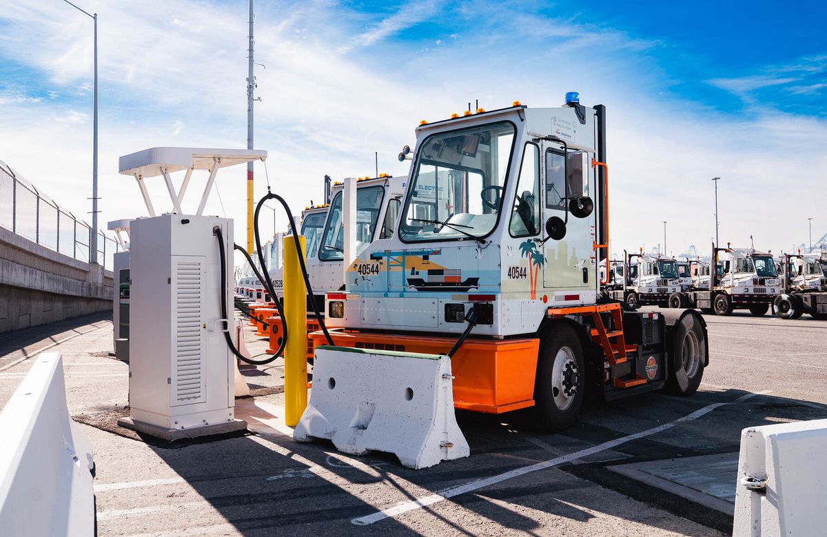 APM Terminals Los Angeles Expands Battery-Electric Terminal Tractor Fleet with 40-Unit Orange EV Contract