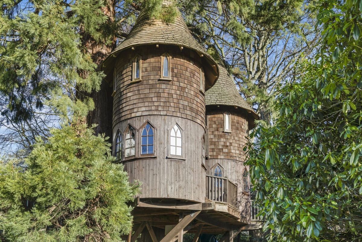 Country estate comes with ‘ultimate’ treehouse castle up