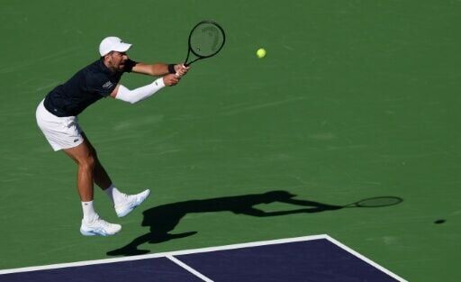 Alcaraz cruises into Indian Wells third round as Djokovic fights through