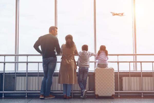 Be Alert to Scammers While Traveling for the Holidays