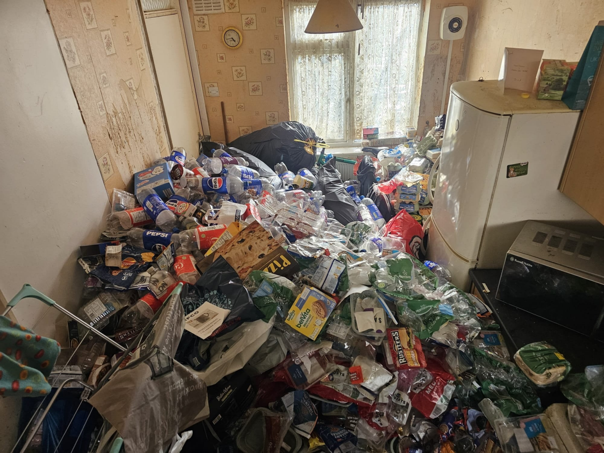Tenant from hell trashes house with 3,000 empty Pepsi bottles