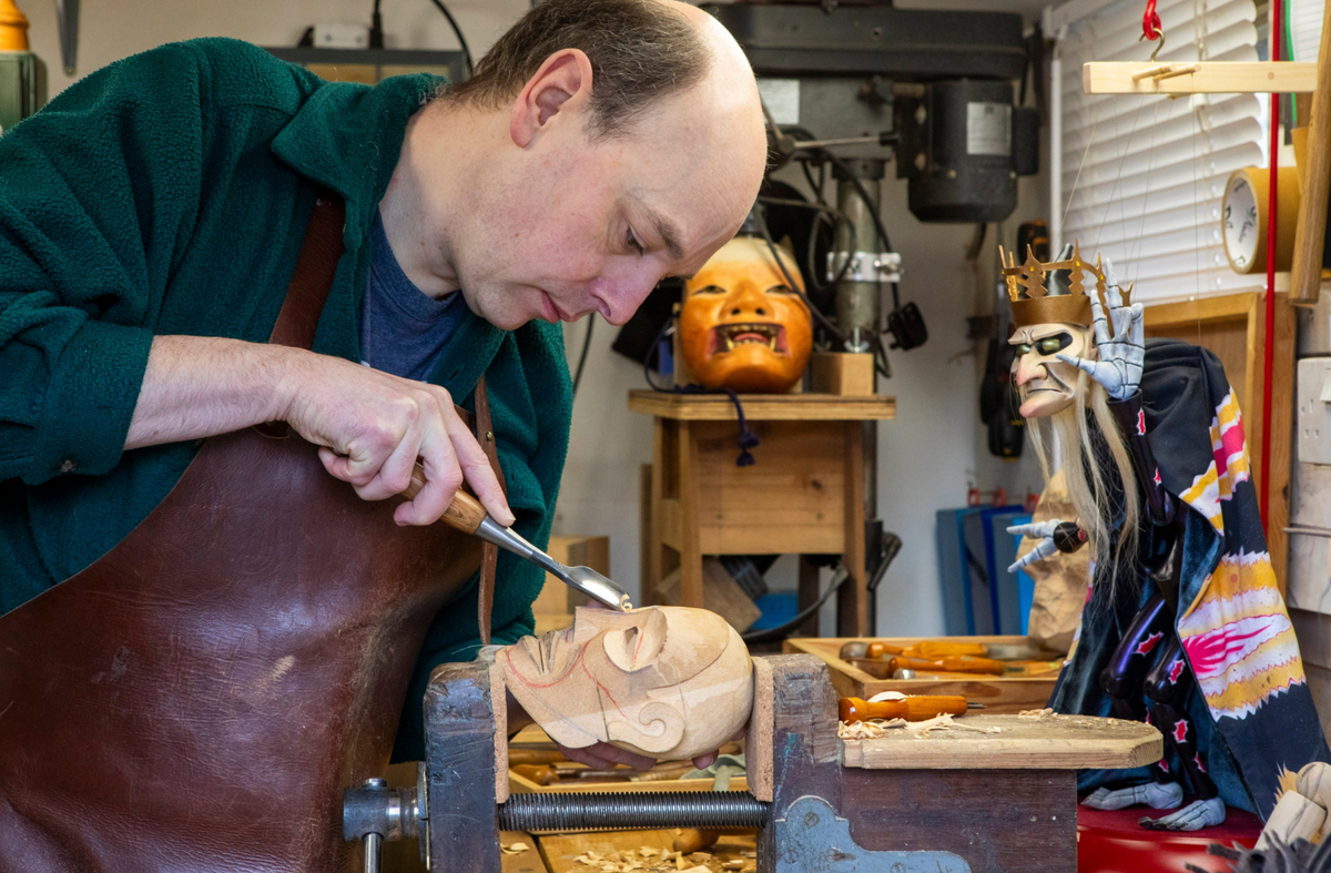 One of the last marionette puppet makers vows to keep craft alive