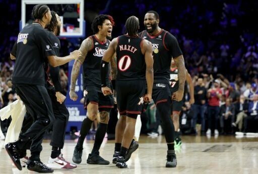 Warriors rally to eliminate Clippers, 76ers reach NBA playoffs