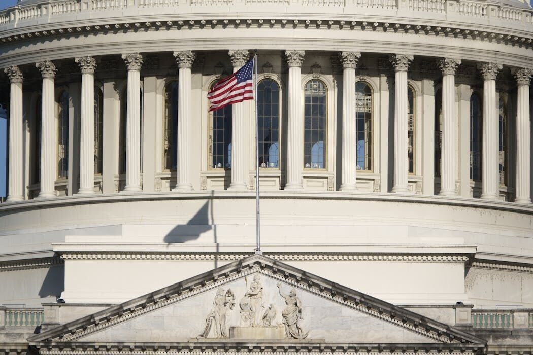 How money exchanges between House members shape the balance of power in Congress