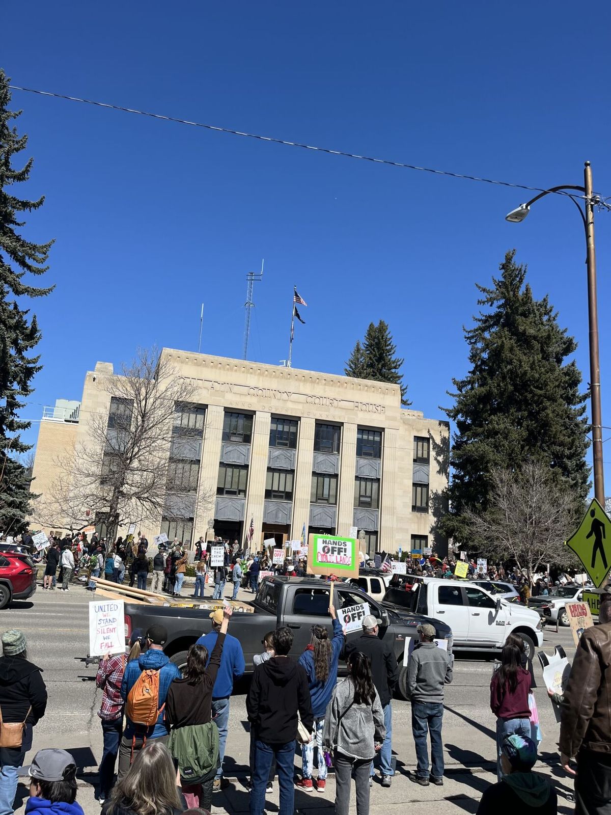 Thousands take to the streets in nationwide “Hands Off!” protest