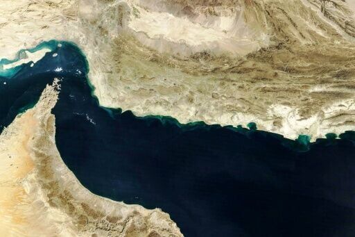 US says warships transit Strait of Hormuz in mine clearance op