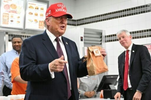 Burgers, then war: Trump's bluffs before Iran strikes