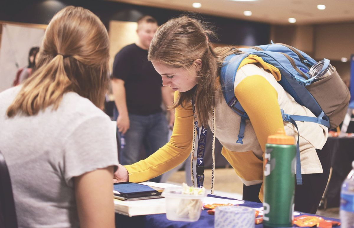 Students study options for getting involved at MSU and abroad
