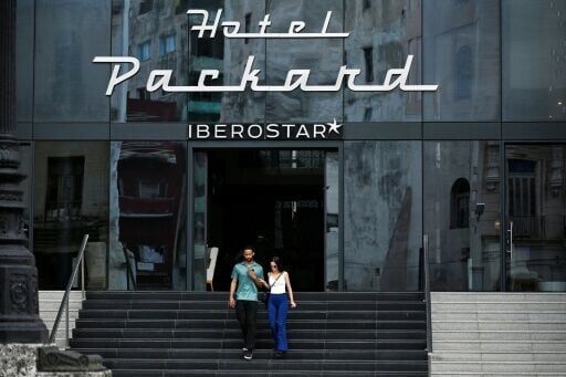 Tourism plummets in US-blockaded Cuba