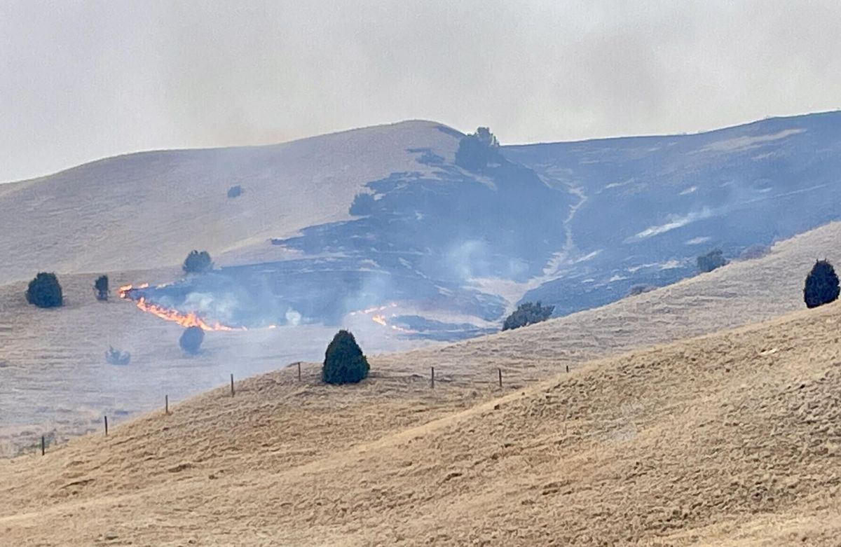 Wildland fire near Gallatin Gateway under control