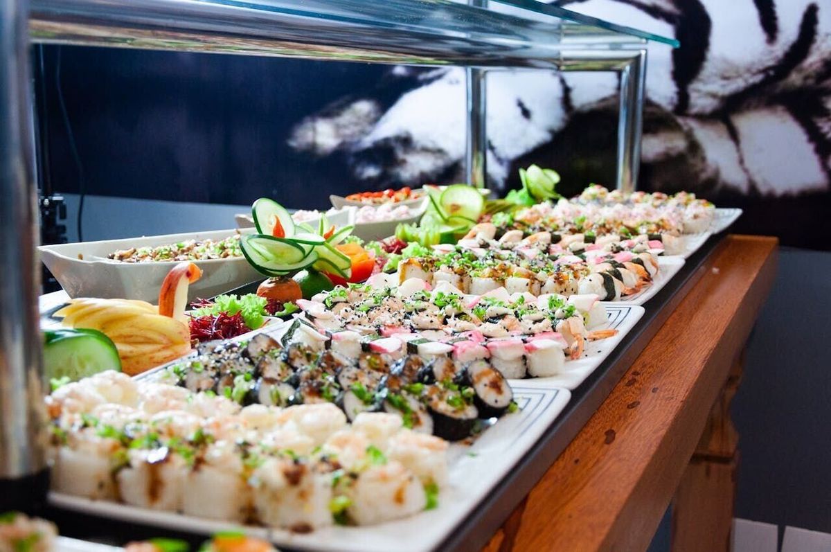 Do buffets cause us to overeat?