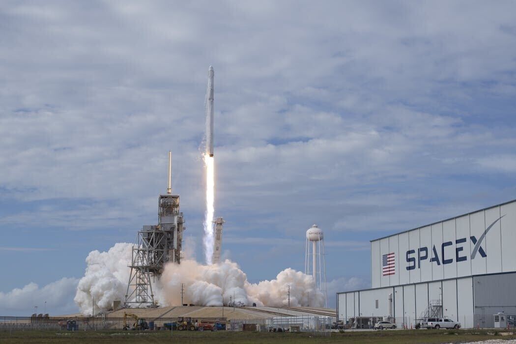 A Plan B for space? On the risks of concentrating national space power in private hands