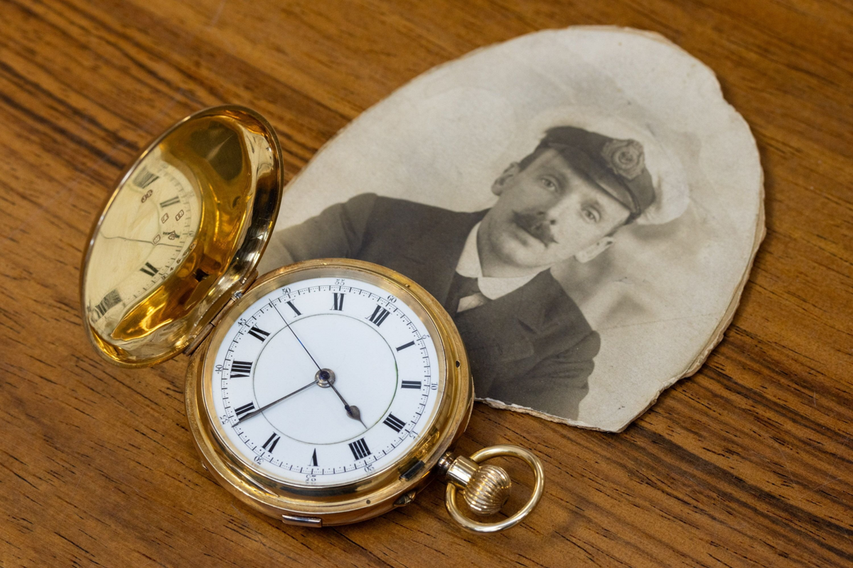 Gold watch owned by hero of Titanic rescue up for auction