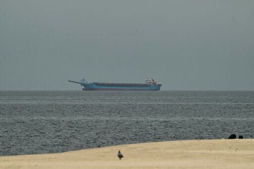 Stranded seafarers endure costly path home from Gulf