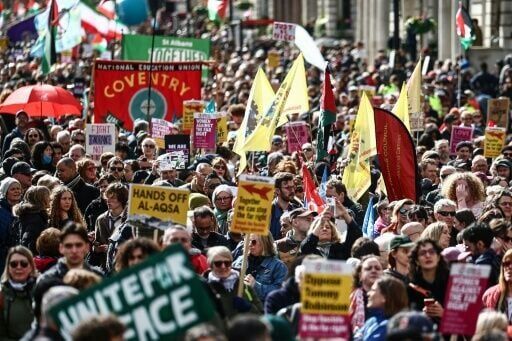 Protesters rally in London against UK far-right rise