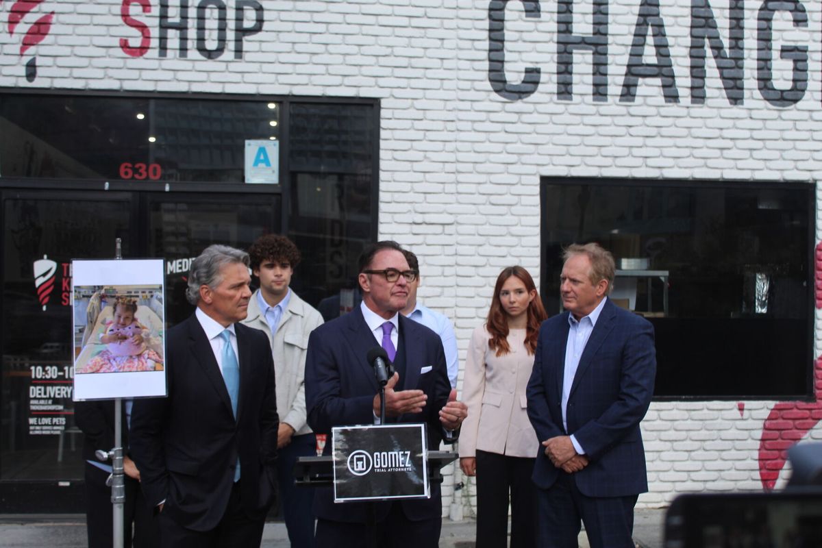 Attorneys John Gomez and Ron Simon Announce First Lawsuit in Kebab Shop E. Coli Outbreak Outside Downtown San Diego Restaurant