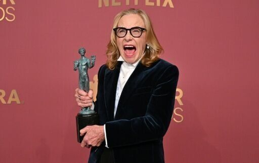 Amy Madigan wins Oscar as 'Weapons' villain Aunt Gladys